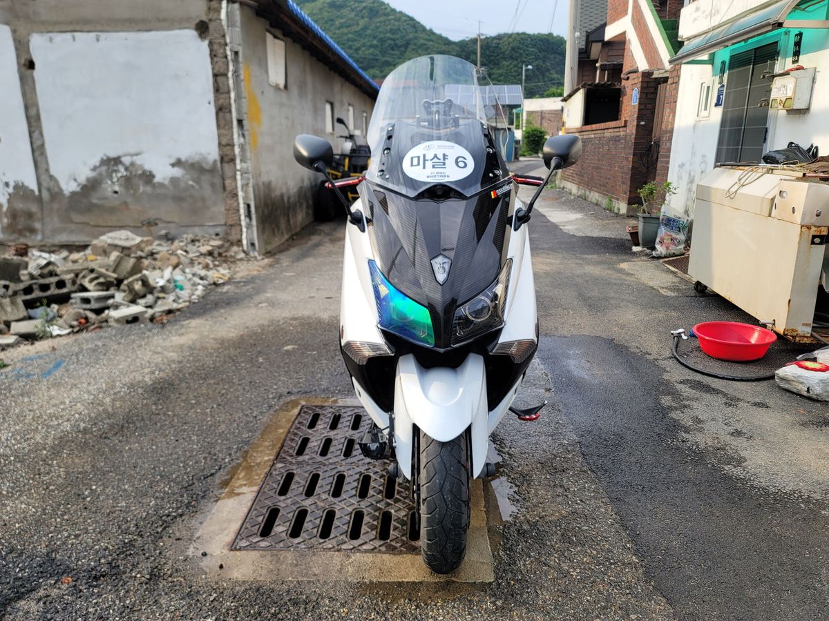 야마하 TMAX 530 more