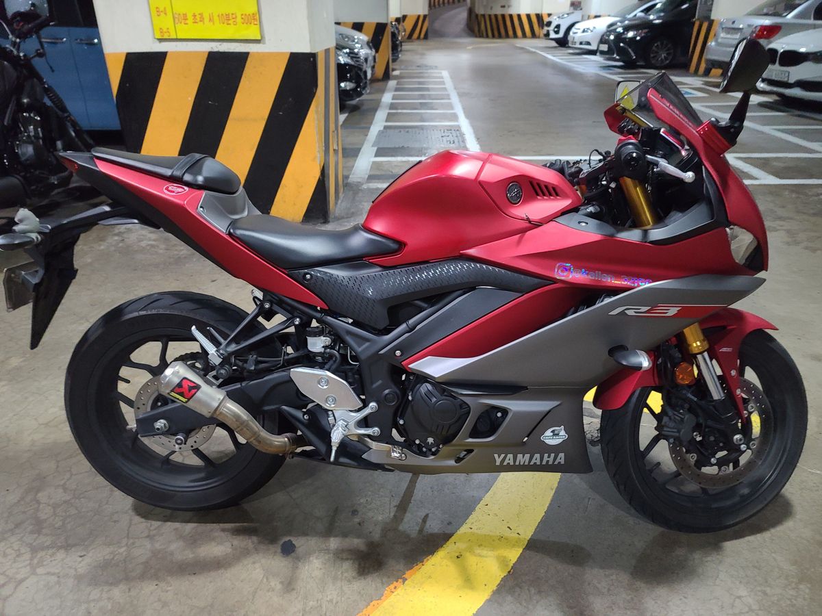 야마하 YZF R3 thumb 2