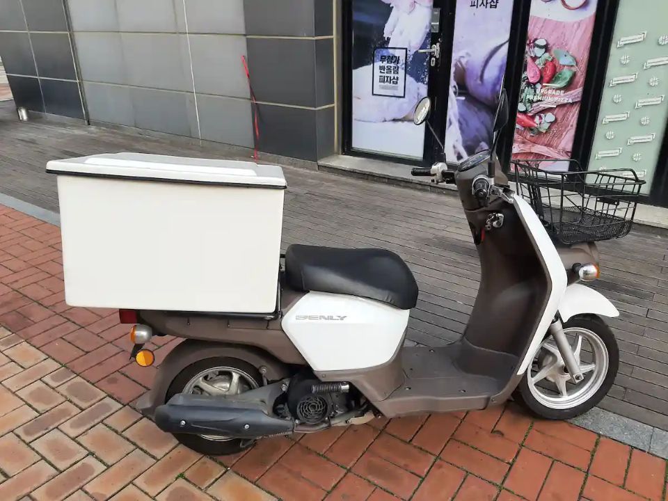 혼다 C 110 main