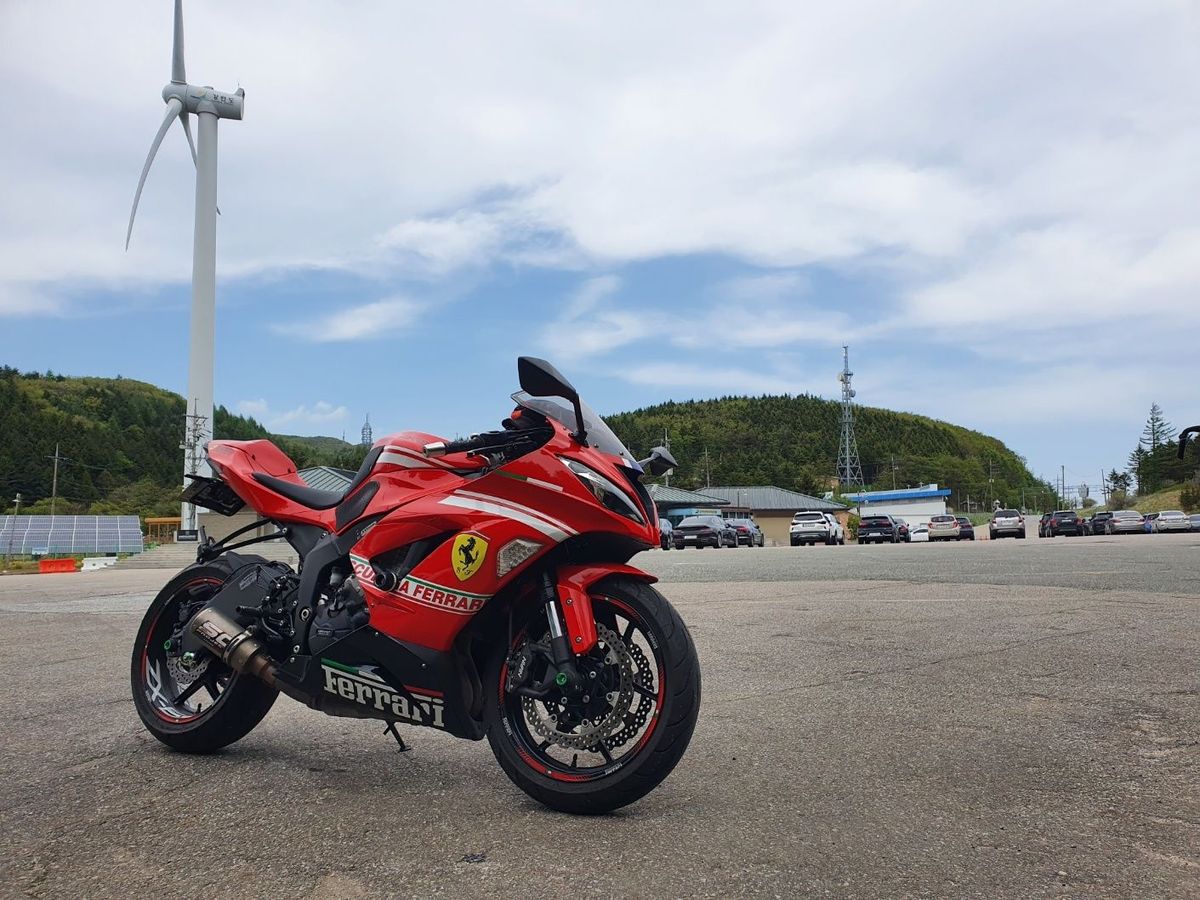 가와사키 닌자 ZX-6R main