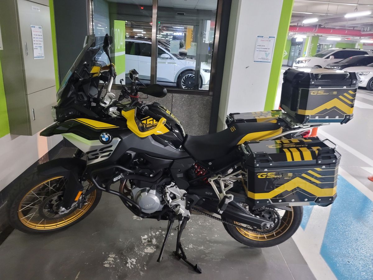 BMW F 850 GS thumb 2