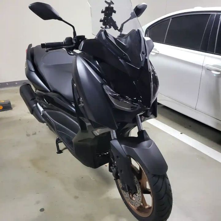 야마하 XMAX 300 ABS main