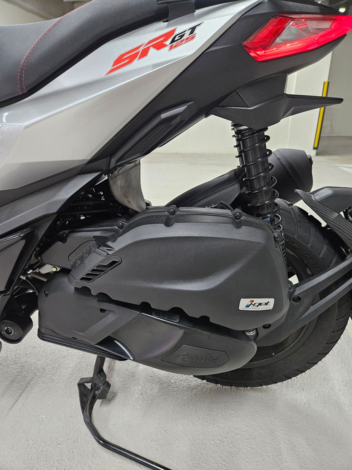 아프릴리아 SR GT 125 7