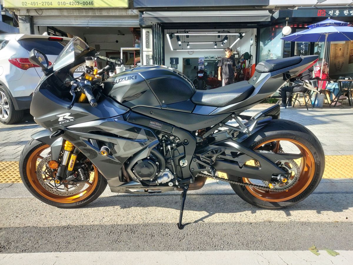 스즈키 GSX R 1000 R 블랙 에디션 thumb 2