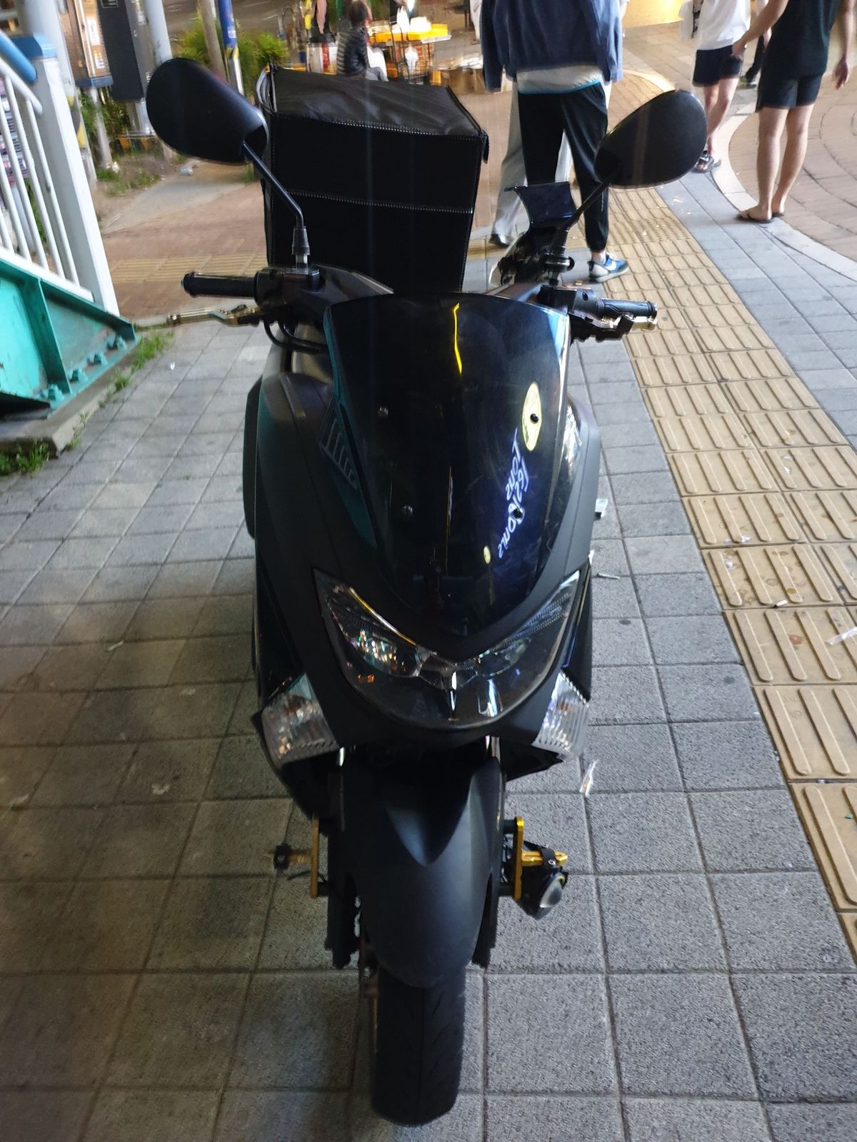 야마하 NMAX 125 more