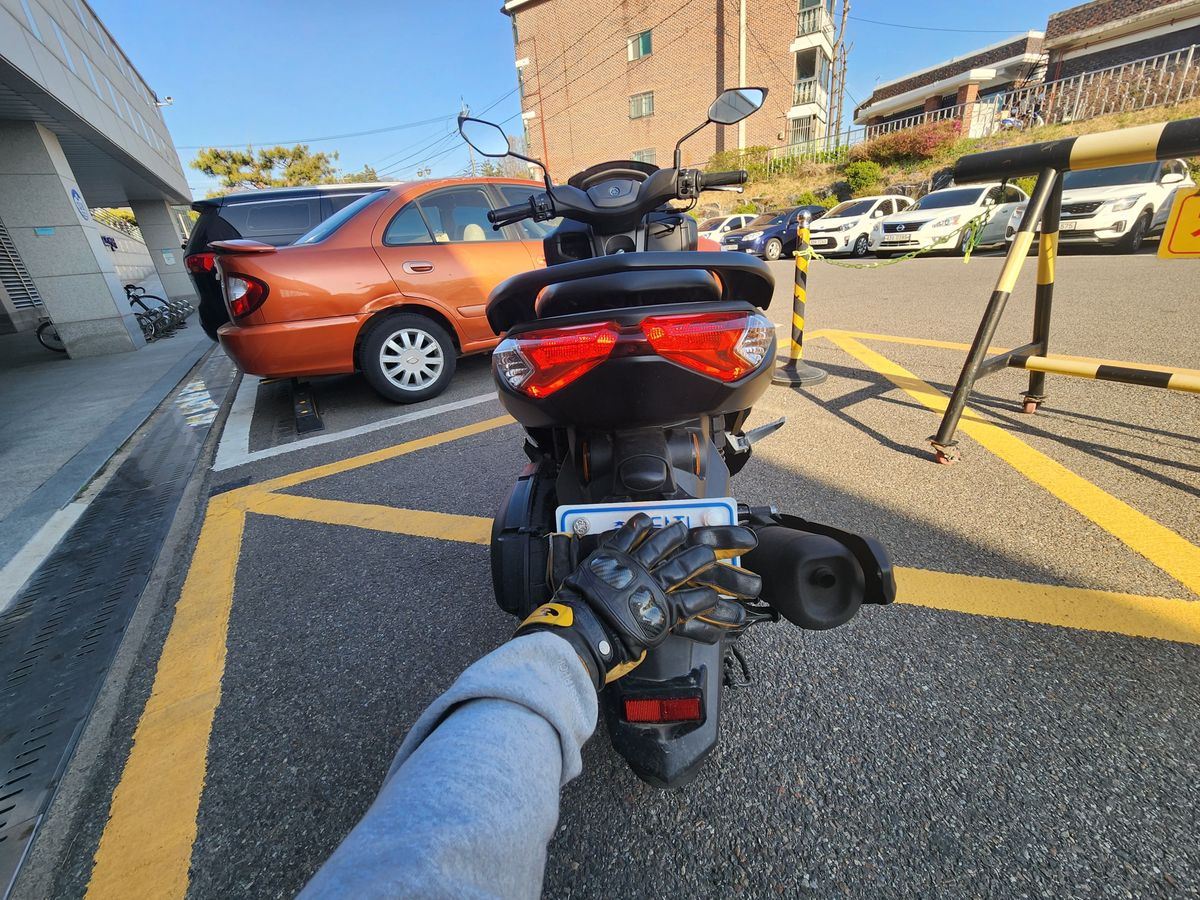 야마하 NMAX 125 4