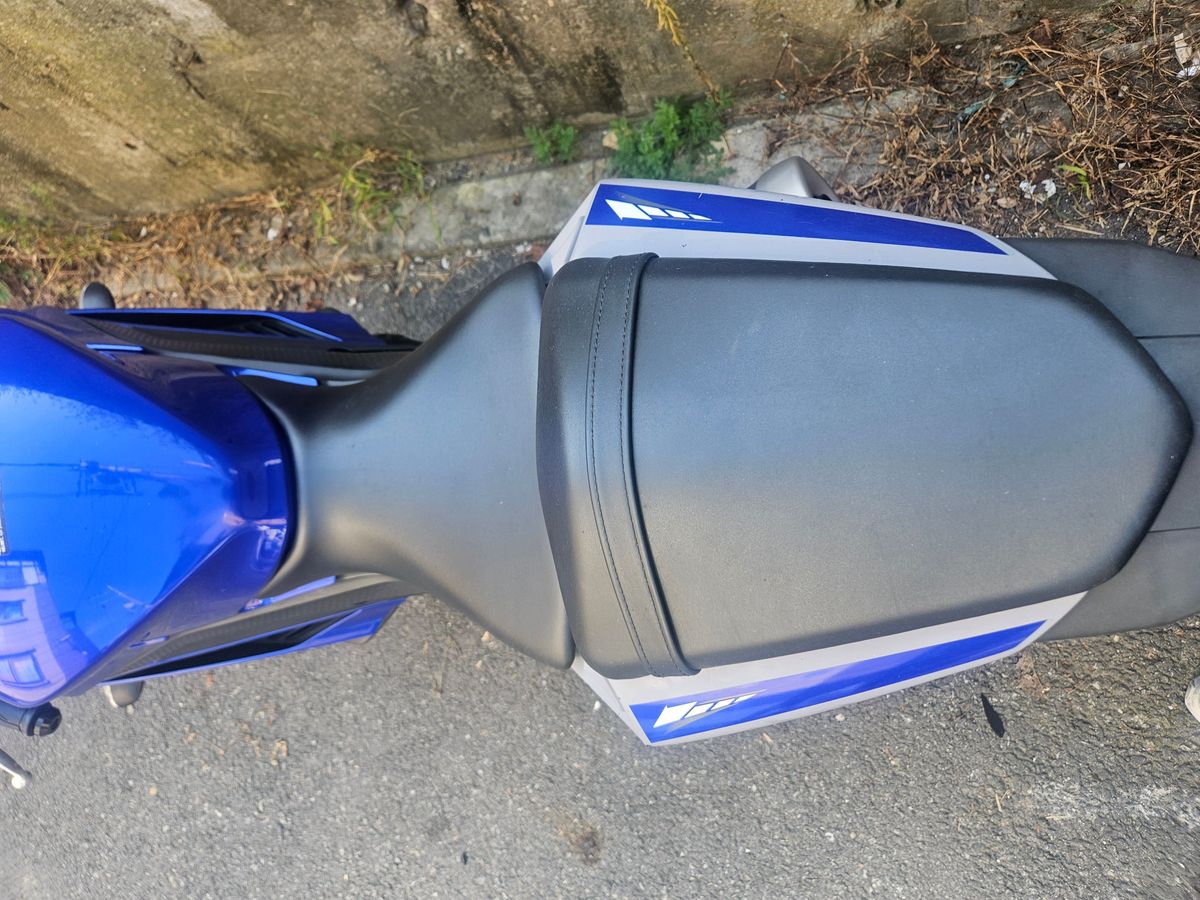 야마하 YZF R3 more