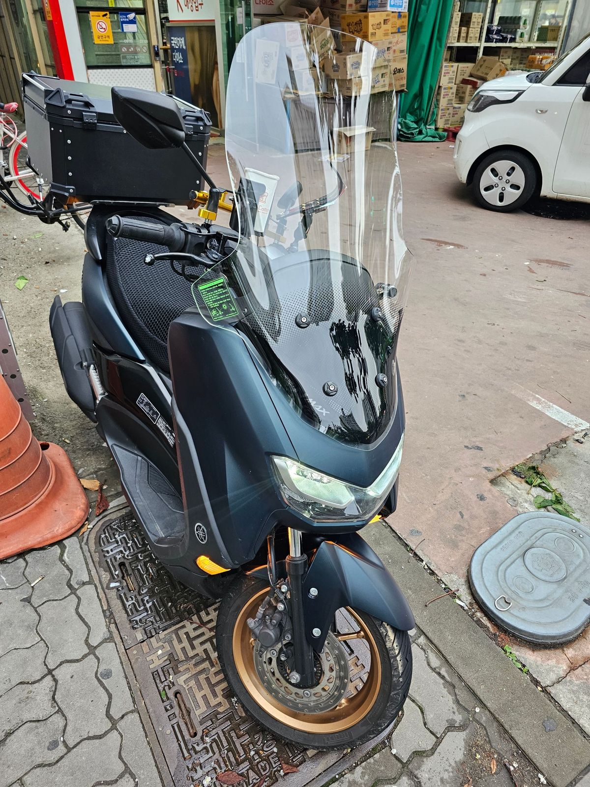 야마하 NMAX 155 more