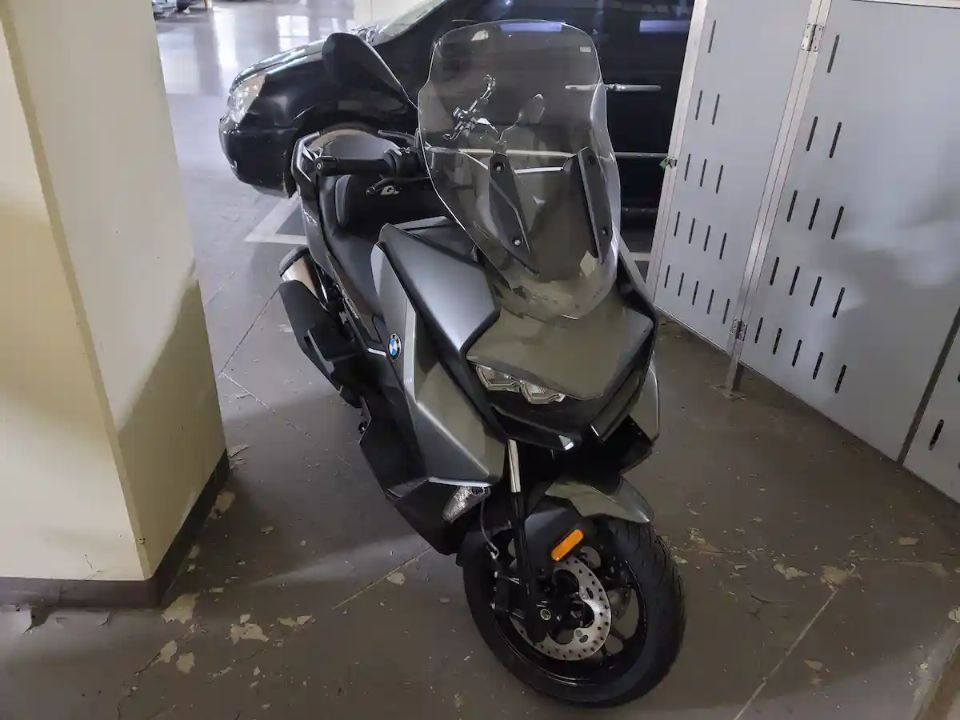 BMW C 400 GT main