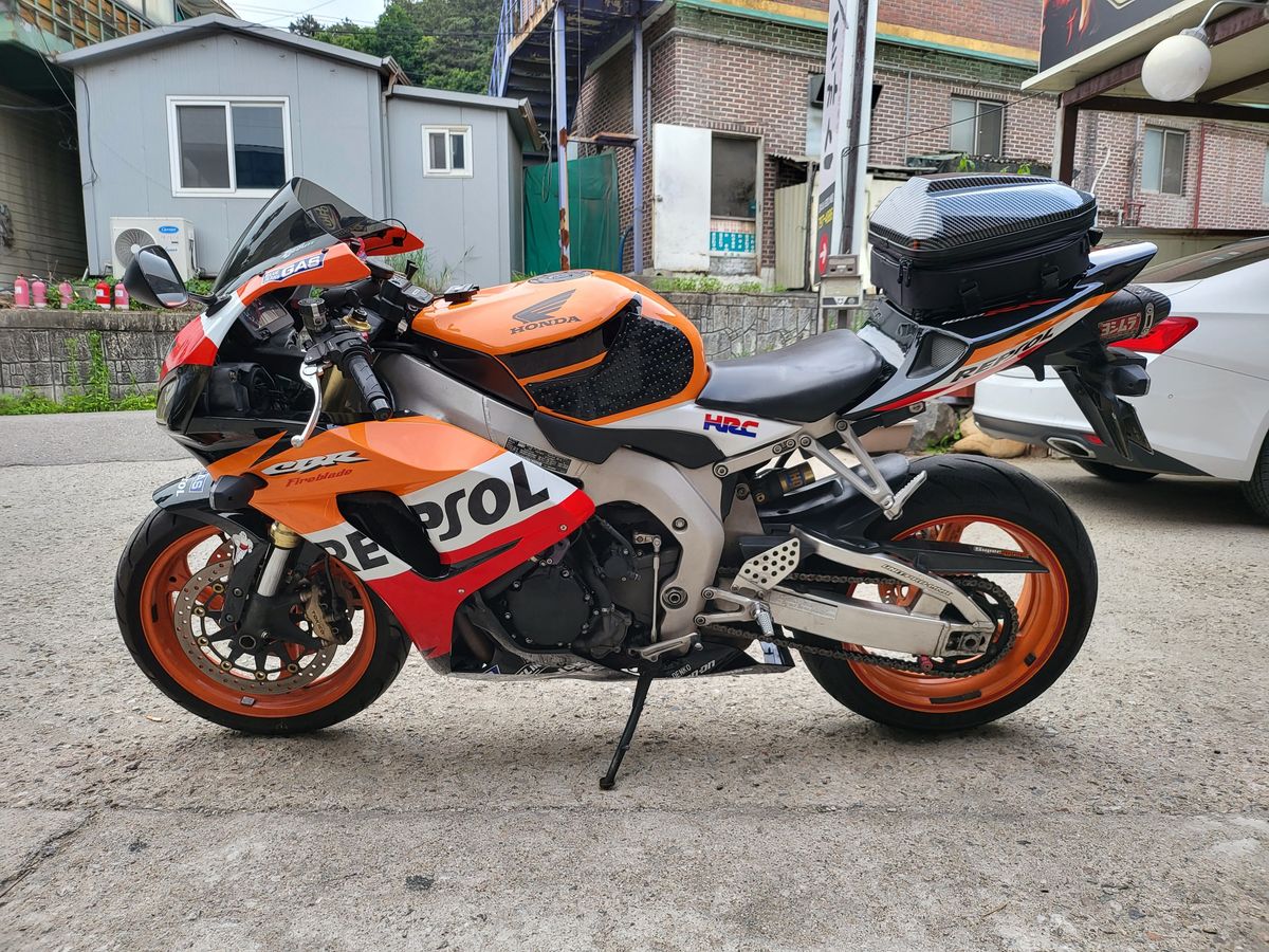 혼다 CBR 1000 RR main
