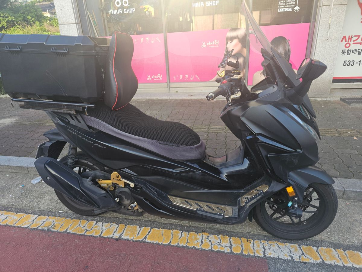 혼다 포르자 350 main
