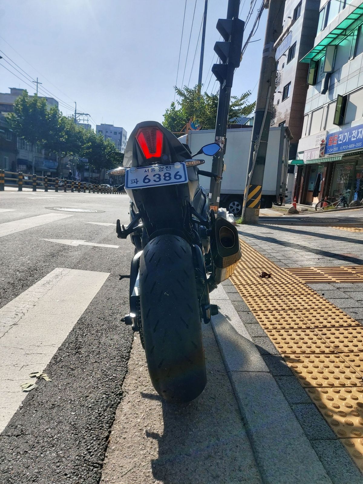 스즈키 GSX R 1000 R 블랙 에디션 4