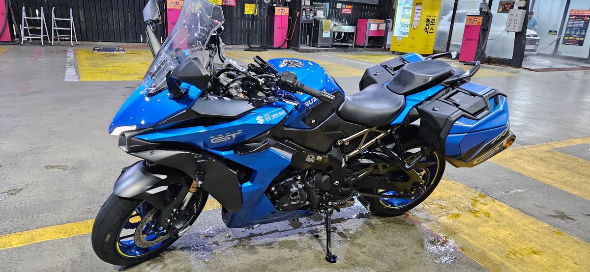스즈키 GSX S 1000 GT thumb 2