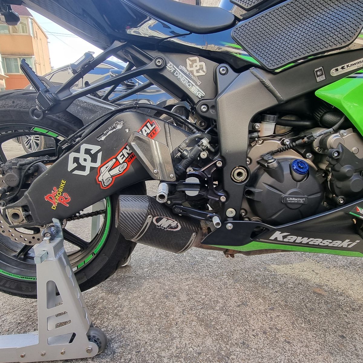 가와사키 닌자 ZX-6R thumb 2