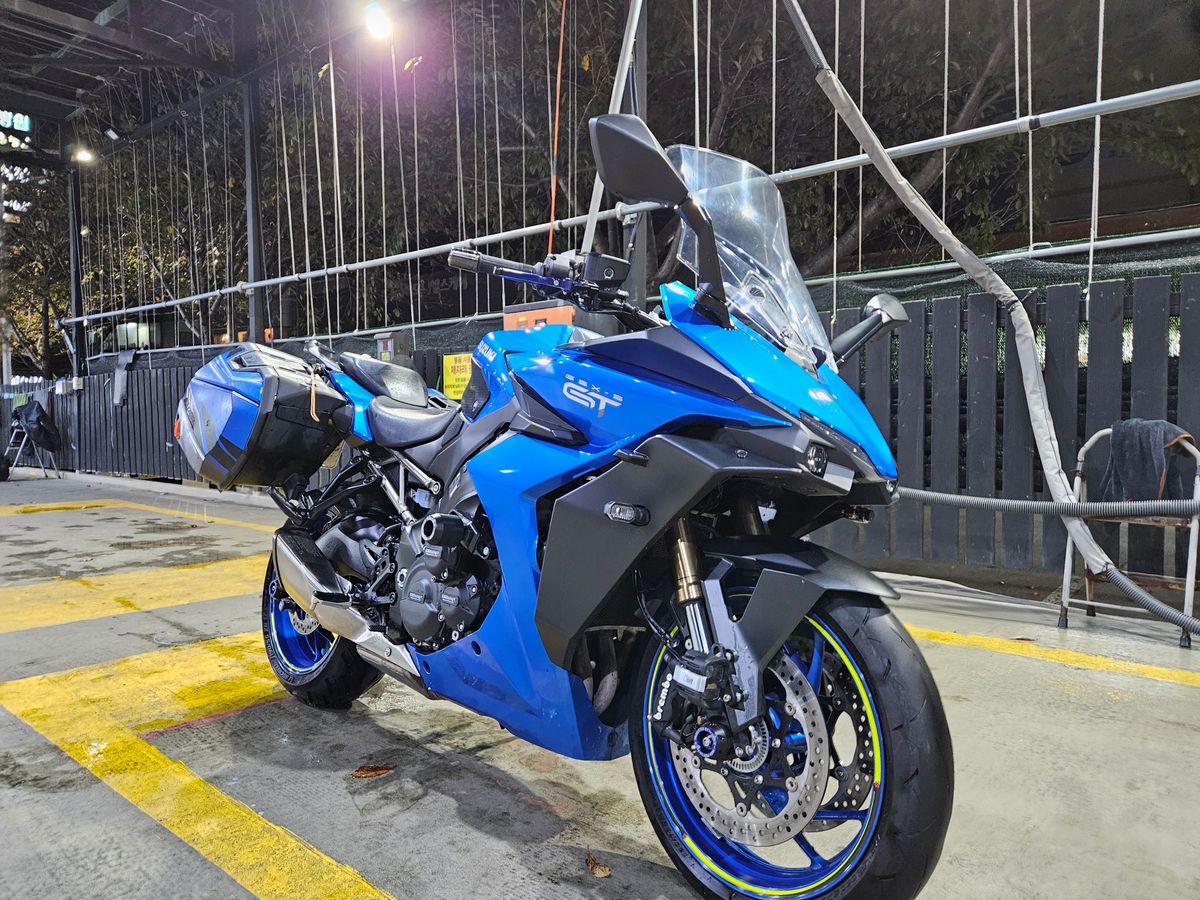 스즈키 GSX S 1000 GT main