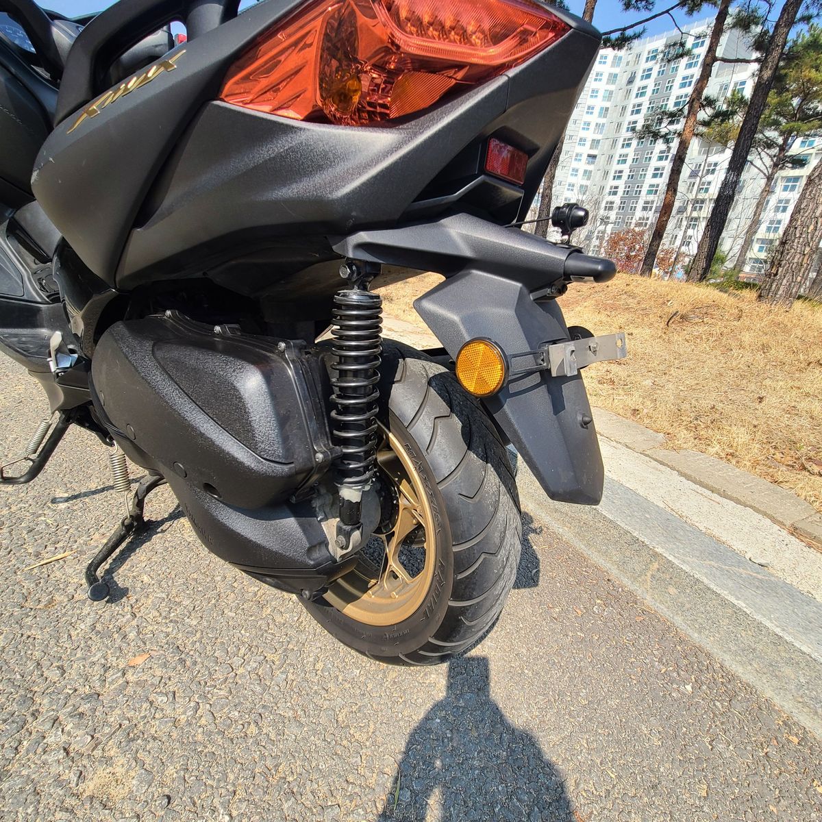 야마하 XMAX 300 ABS 7