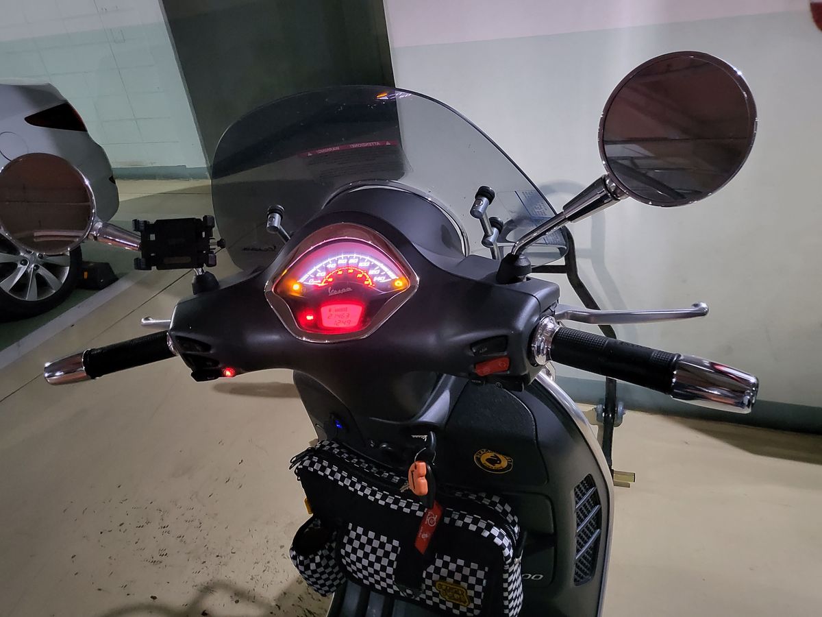 베스파 GTS 300 슈퍼스포츠 6
