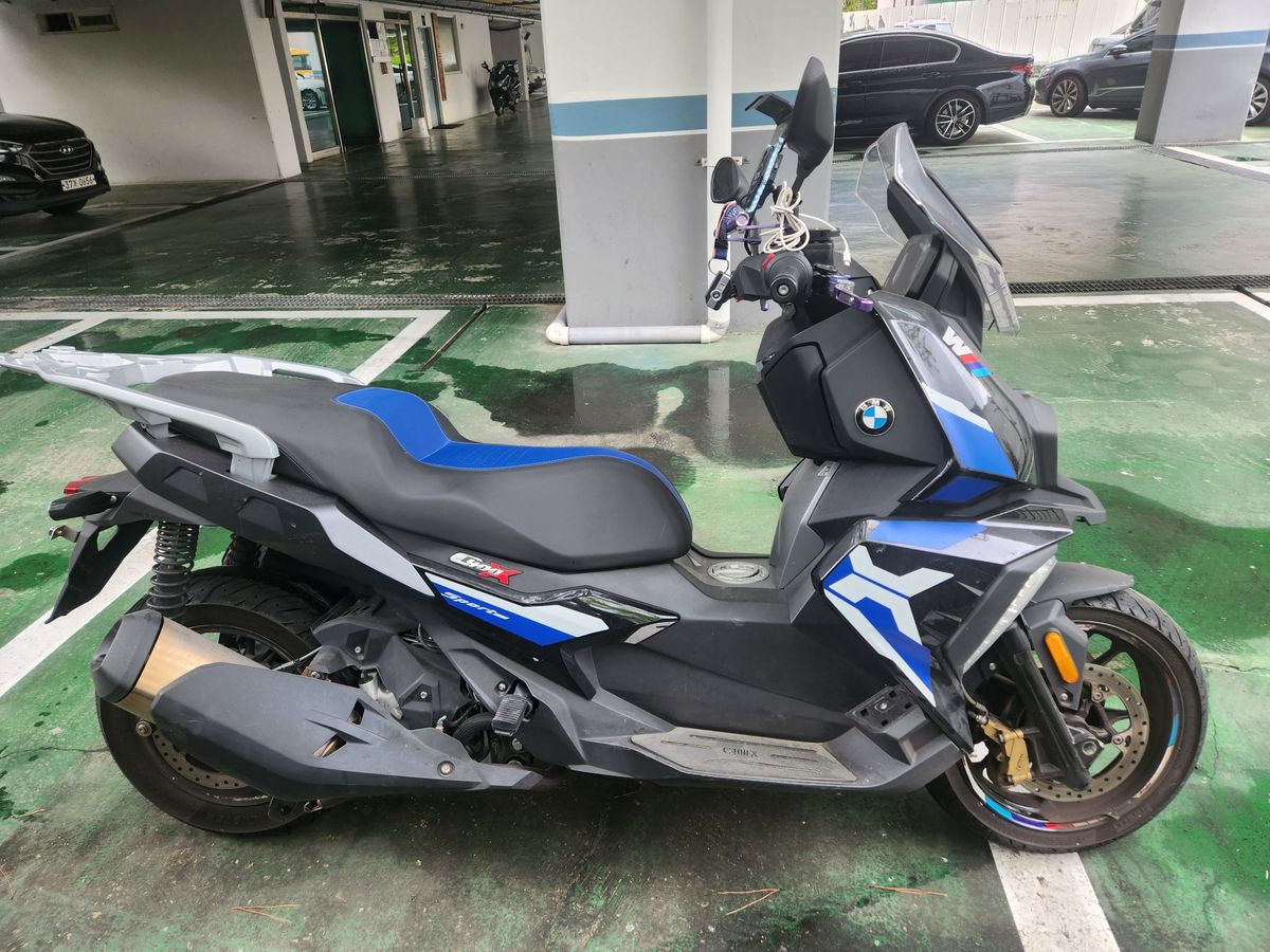 BMW C 400 X main