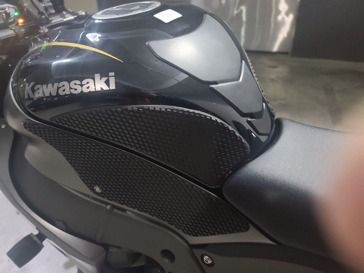 가와사키 닌자 ZX 10 R 12