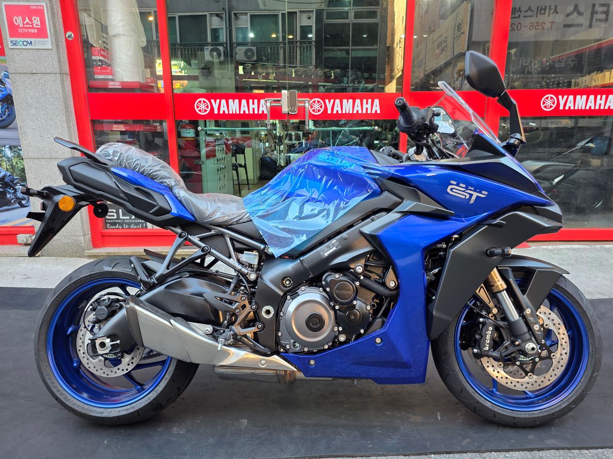 스즈키 GSX S 1000 GT 13