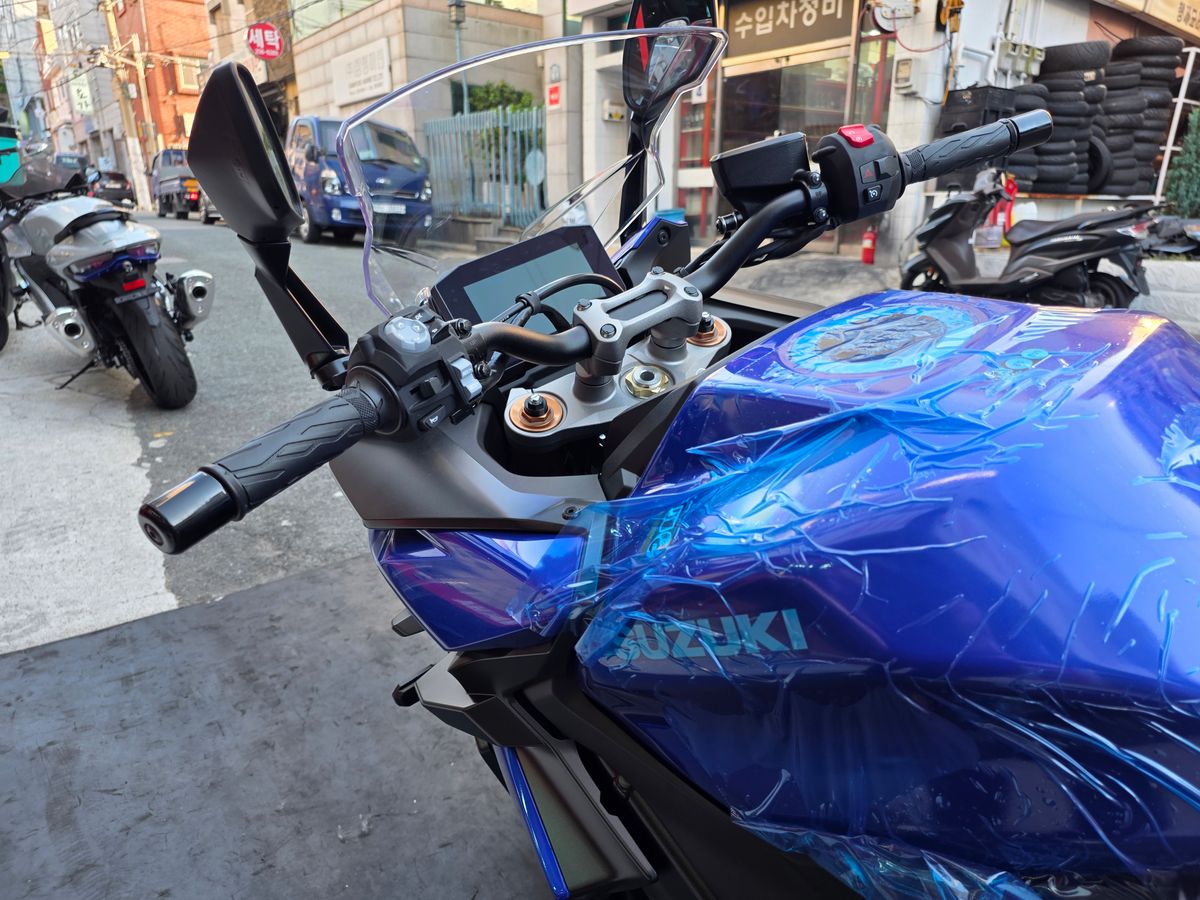 스즈키 GSX S 1000 GT 17