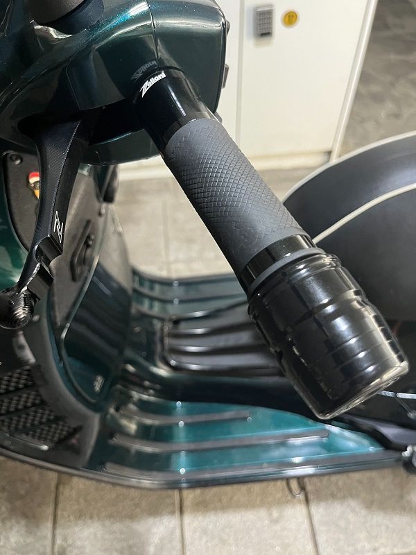 베스파 GTS 300 슈퍼 레이싱 식스티 4