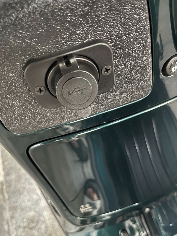 베스파 GTS 300 슈퍼 레이싱 식스티 6